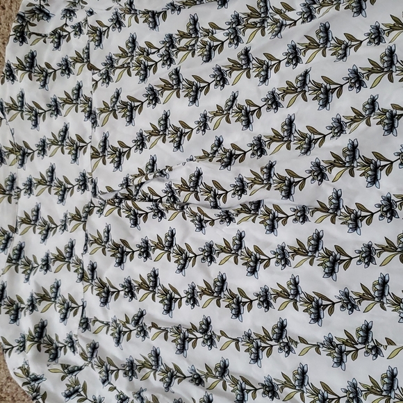 Button up top - Picture 6 of 6